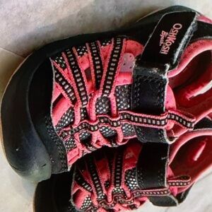 Girls mesh bumptoe shoes